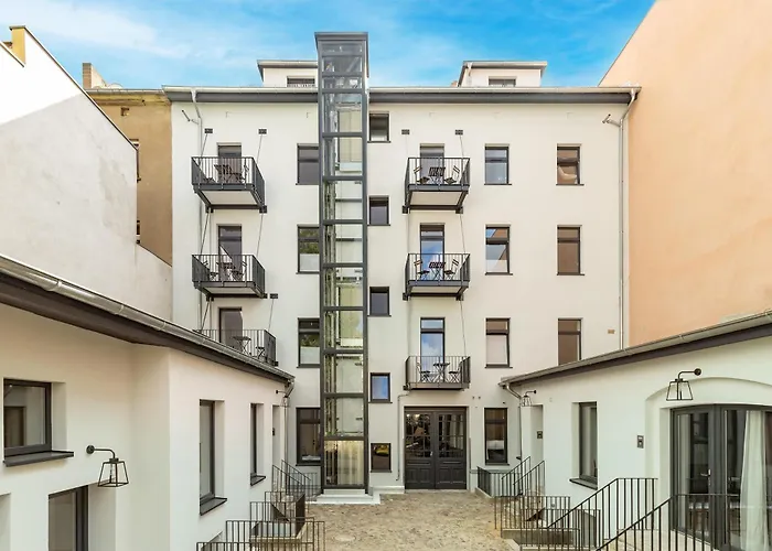 דירה Memphis Design Loft Duplex -40sqm- Near Antonplatz ברלין