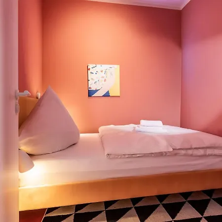 Apartament Memphis Design Loft Duplex -40sqm- Near Antonplatz Berlin