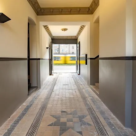 Memphis Design Loft Duplex -40sqm- Near Antonplatz * Berlin