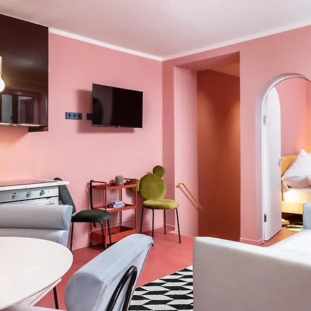 Memphis Design Loft Duplex -40sqm- Near Antonplatz Appartamento *