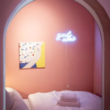 Memphis Design Loft Duplex -40sqm- Near Antonplatz *