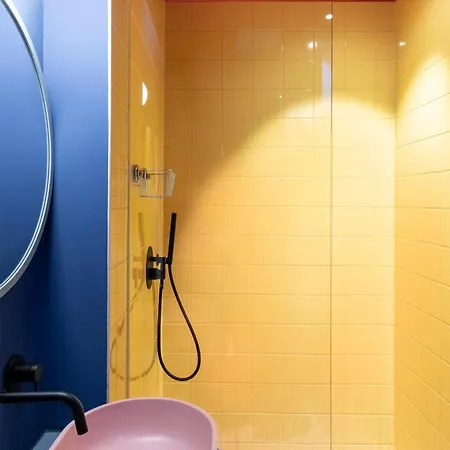 Memphis Design Loft Duplex -40sqm- Near Antonplatz 아파트 베를린