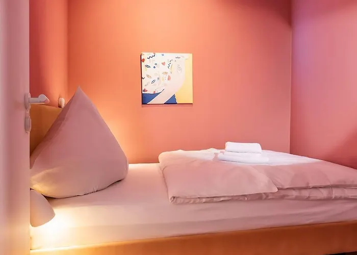 Apartman Memphis Design Loft Duplex -40sqm- Near Antonplatz Berlin