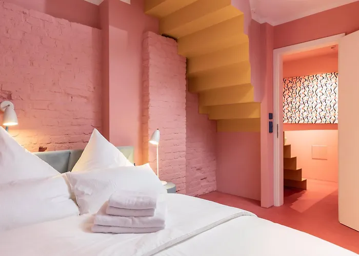 Apartman Memphis Design Loft Duplex -40sqm- Near Antonplatz Berlin