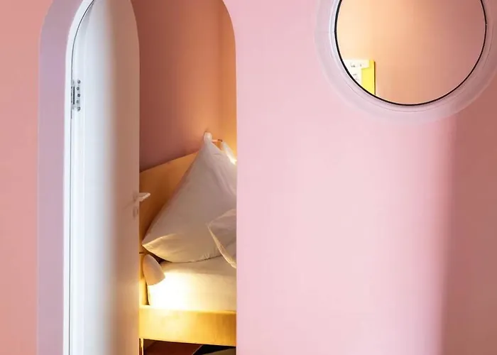 Memphis Design Loft Duplex -40sqm- Near Antonplatz